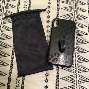 Loopy iPhone X case. Black leopard.